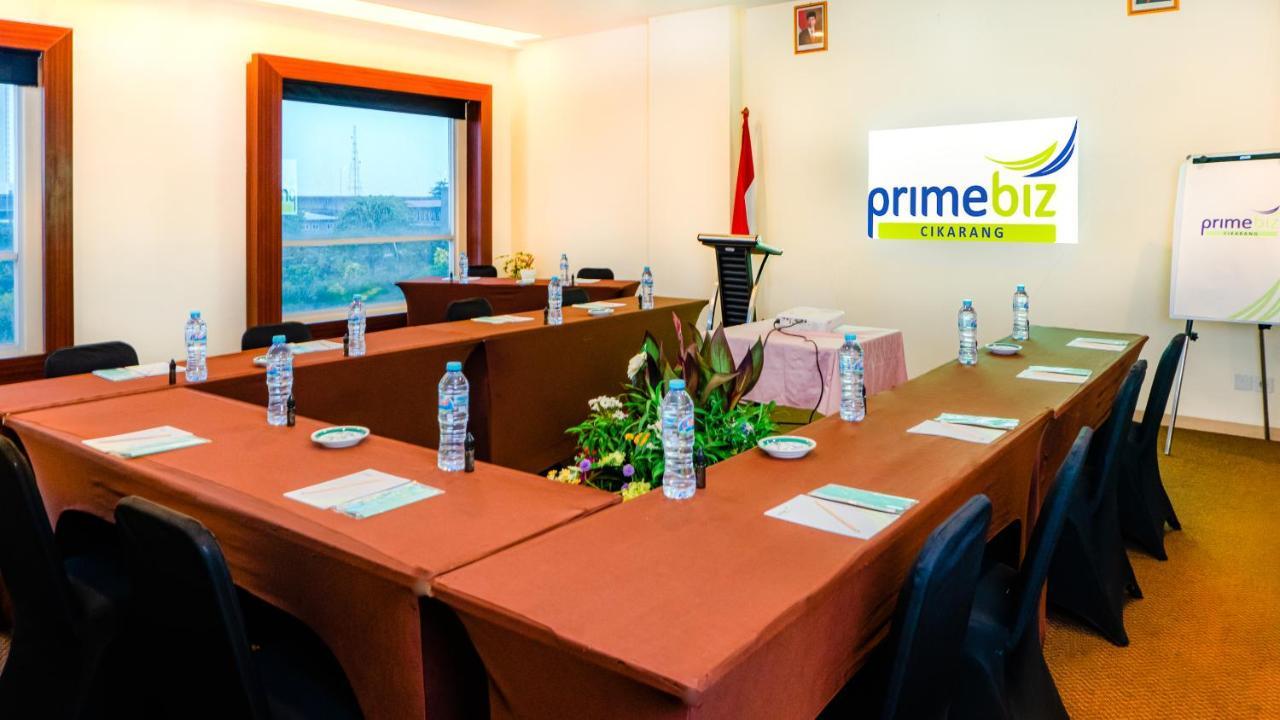 Primebiz Cikarang Hotel Kültér fotó